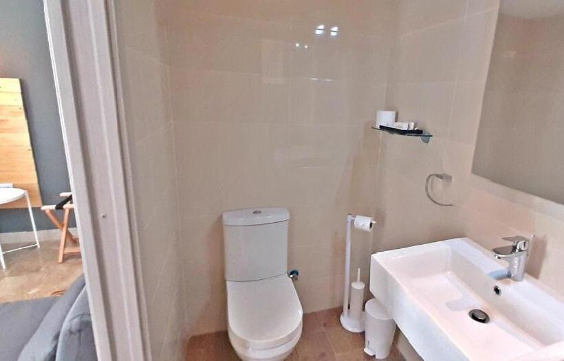 اتاق استاندارد با چشم‌انداز باغ, Caro Boutique Guest House