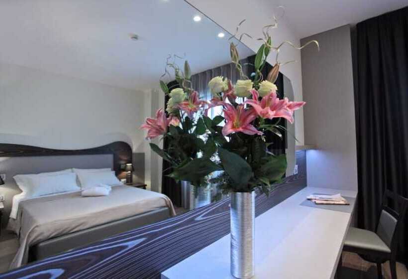 Номер Стандарт Трехместный, Grand Hotel Forlì