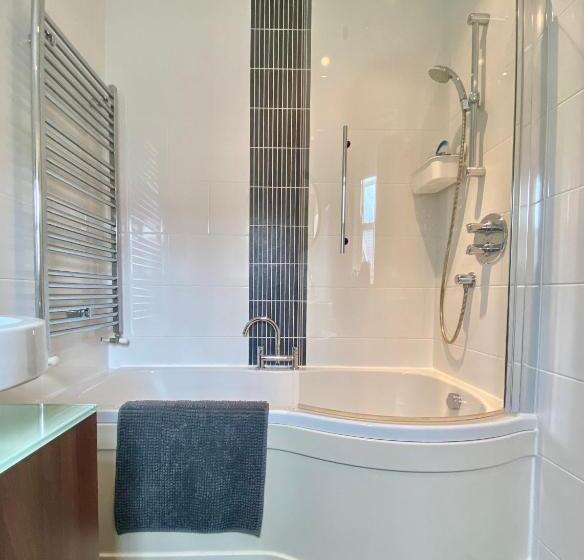 Семейный Номер Deluxe, Bailey S Court, Guest Accommodation