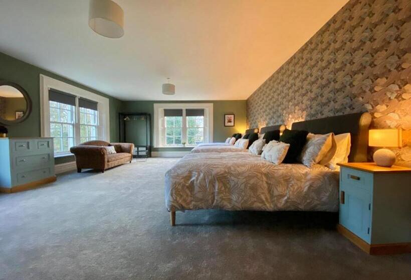 Люкс Вид на Сад, Bailey S Court, Guest Accommodation