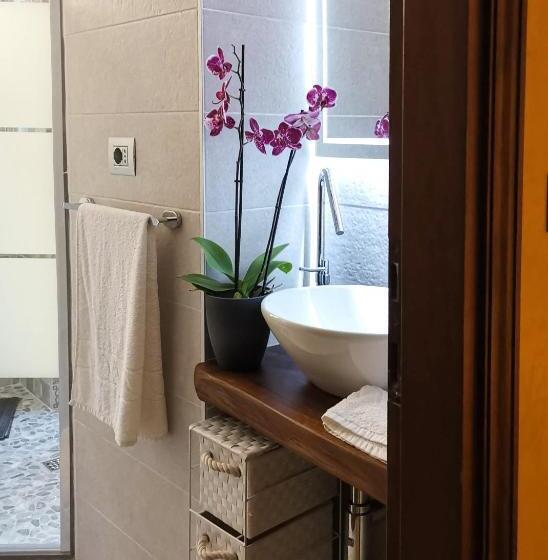 Standard room with outdoor bath, Casapatrizia Art B&b