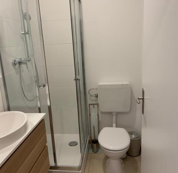 Апартаменты 1 Спальня Нижний Этаж, Appartement Höhscheid