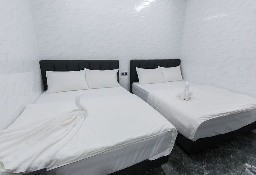 デラックスの４人部屋, Lee Luxury Home, Usm Penang