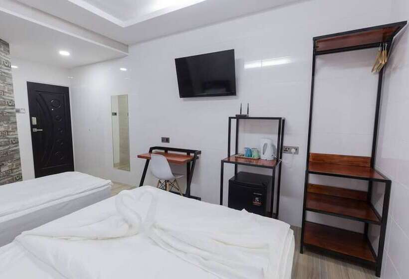デラックストリプルルーム, Lee Luxury Home, Usm Penang