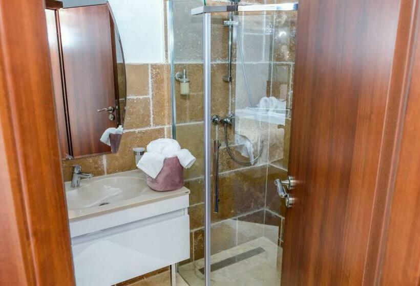 Семейный Номер, Boutique Hotel Doftana Nature Events