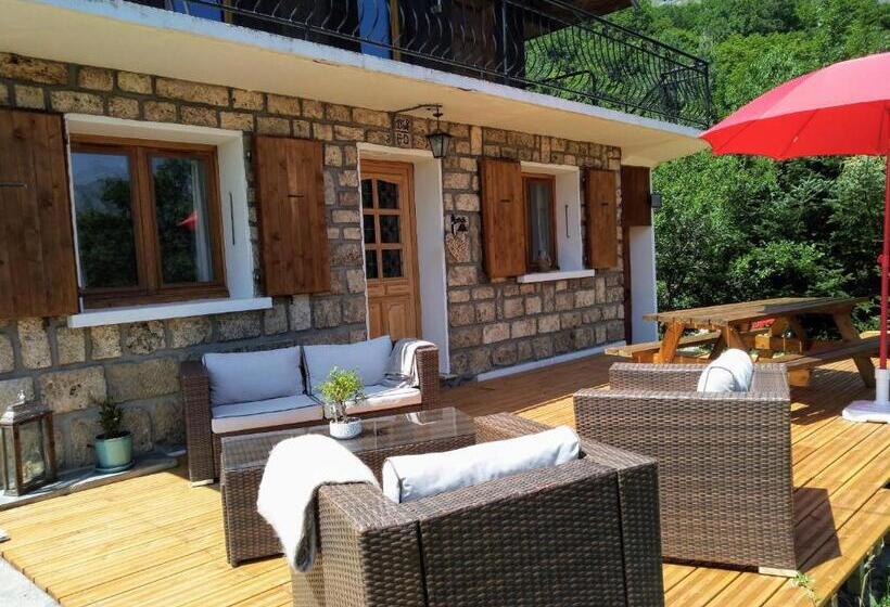 家庭套房, Le Petit Chalet Leard