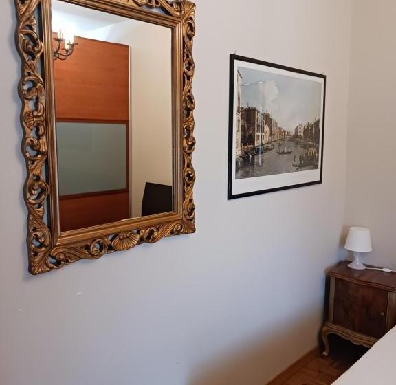 Студия Стандарт, B&b La Fenice Sul Lago