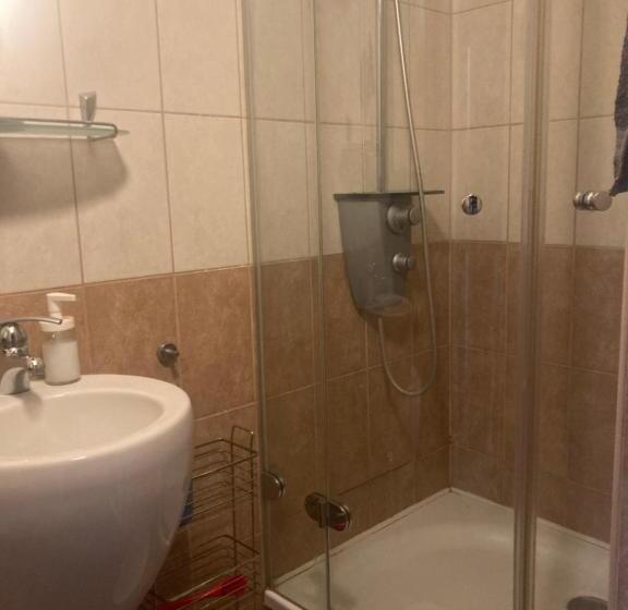 Номер Стандарт Индивидуальный Совместная Ванная, Apartman Donau Tát