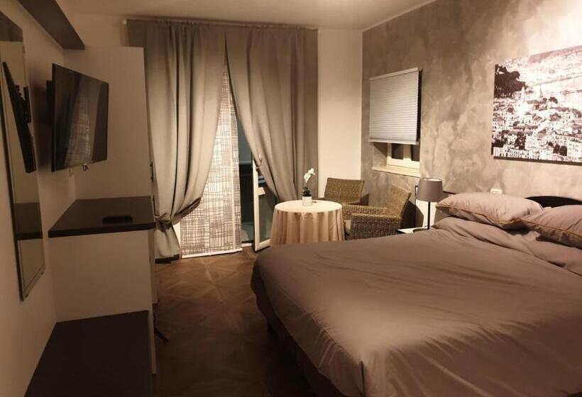 标准工作室, Residenza Carlucci