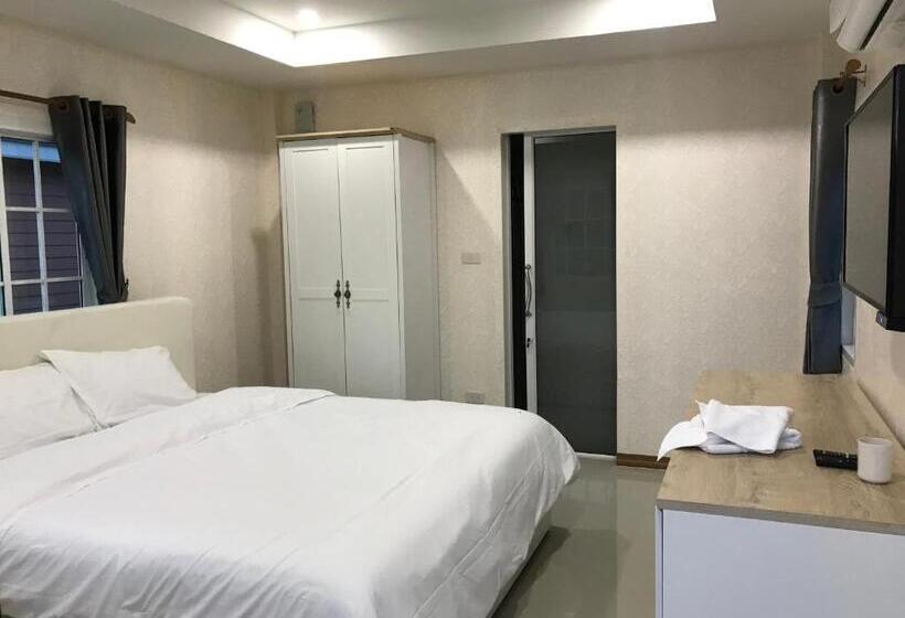Бунгало Стандарт, Evie Mae Resort