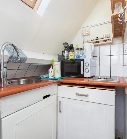 اتاق استاندارد با سرویس بهداشتی مشترک, Residentie Blijdorp