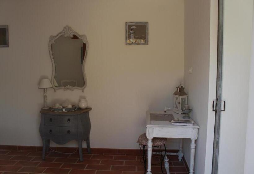 Номер Стандарт, Chambre D Hôtes L Ipomée