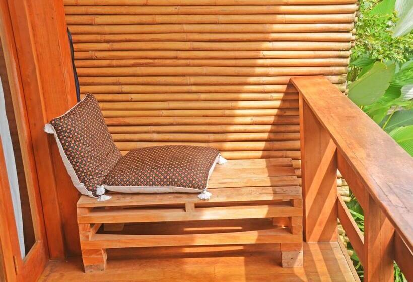 Бунгало Стандарт Вид на Сад, Lagoona Beach Bungalows   Eco Stay