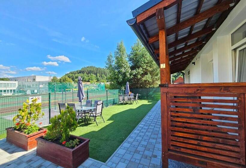 低层单卧公寓, Apartmány Podlavice
