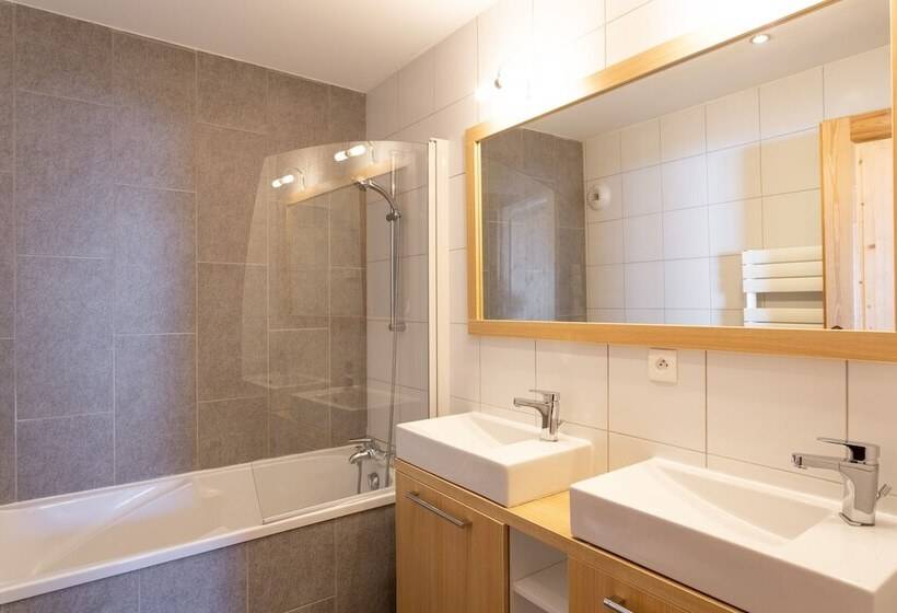 Апартаменты 2 Спальни, Dormio Resort Les Portes Du Grand Massif