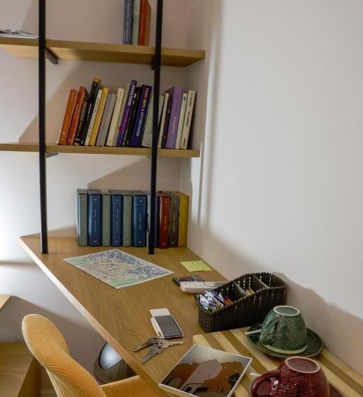 豪华房间, Bed&book