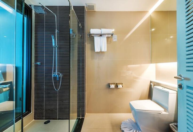 디럭스 룸, Wyndham Sea Pearl Resort, Phuket