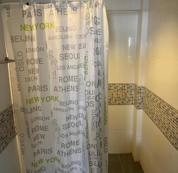 اتاق لوکس با بالکن, Jomtien Beach Hostel & Guesthouse