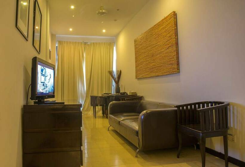 جناح عائلي غرفتين نوم, Fcc Phnom Penh Boutique