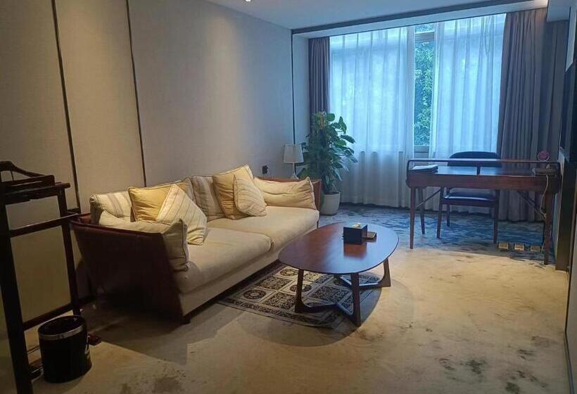 Люкс Повышенной Комфортности, Guangdong Baiyun City