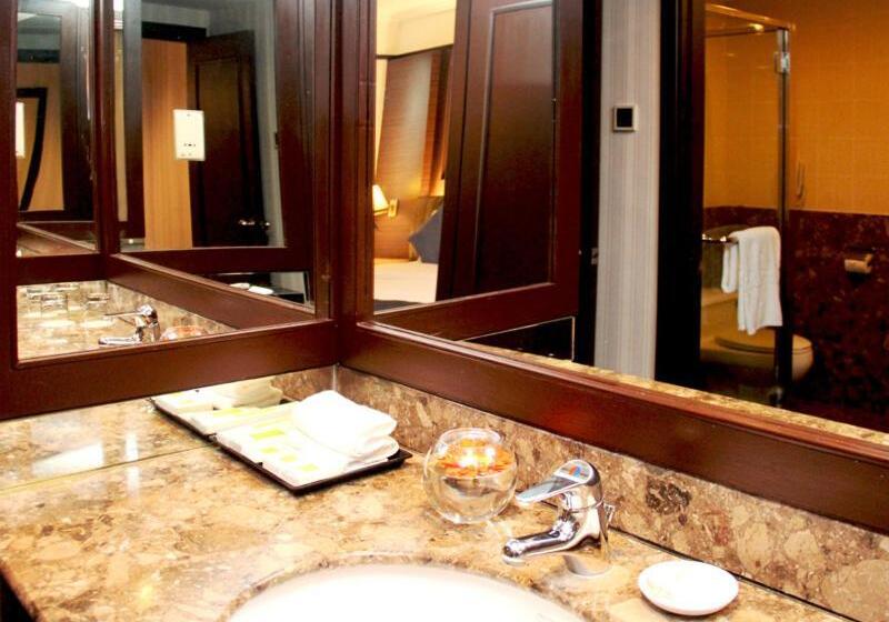 Трехместный Номер Deluxe, Mardhiyyah Hotel And Suites