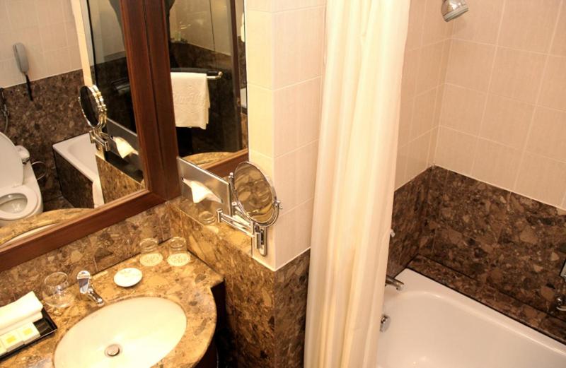 اتاق استاندارد چهار تخته, Mardhiyyah Hotel And Suites