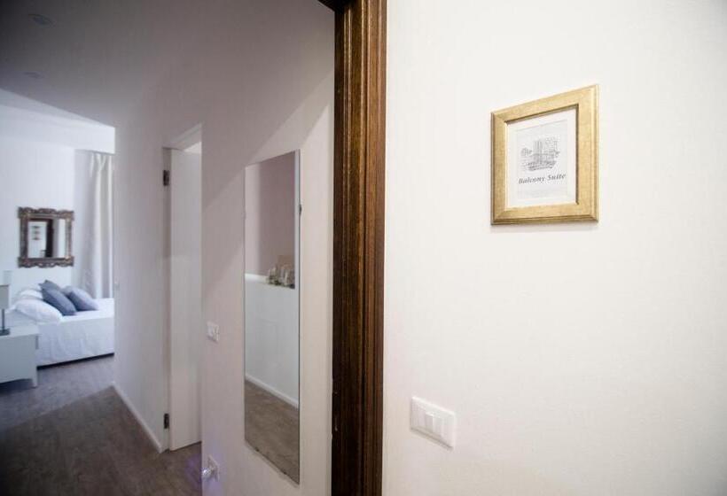 Номер Стандарт с Балконом, Amarti Suites B&b