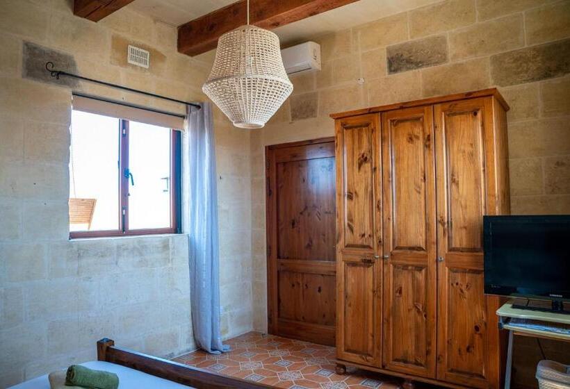 آپارتمان 1 خوابه با تراس, Laremi Gozo B&b