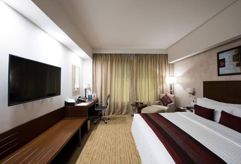 行政套房, Four Points By Sheraton Hotel And Serviced Apartments Pune