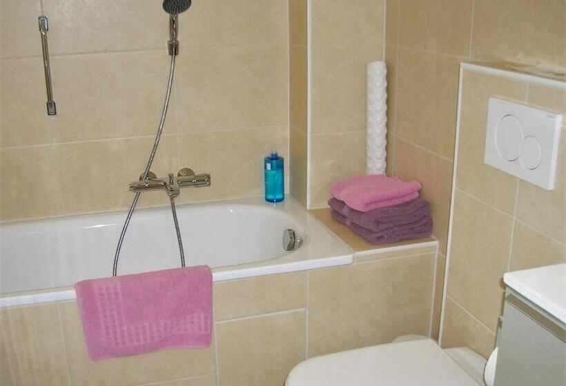 اتاق استاندارد, Liry S Home