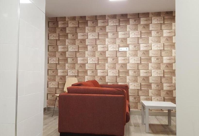 スタンダードトリプルルーム, Albergue Logroño Centro
