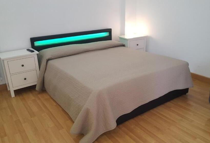 اتاق استاندارد چهار تخته, Camere Santa Rita