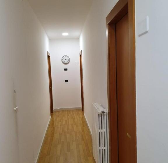 اتاق استاندارد سه نفره, Camere Santa Rita