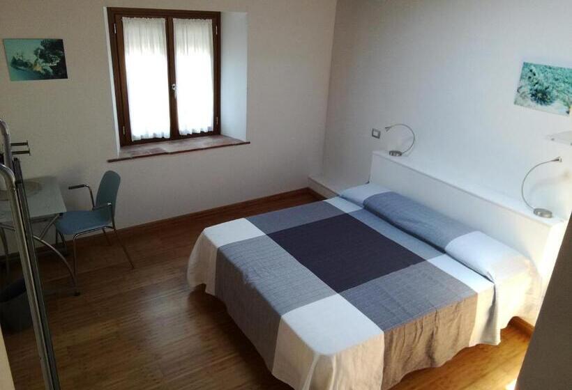 Standard room with outdoor bath, B & B Via Di Mezzo