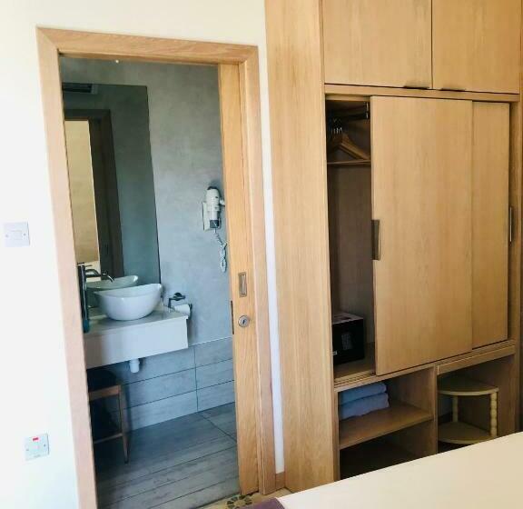 اتاق استاندارد با چشم‌انداز, Nelli S B&b