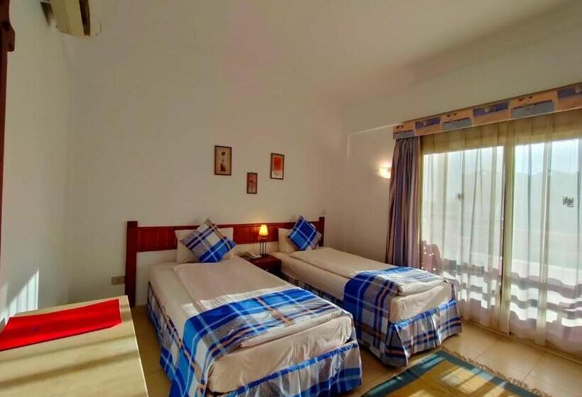 سوییت جونیور, 4s Hotel Dahab