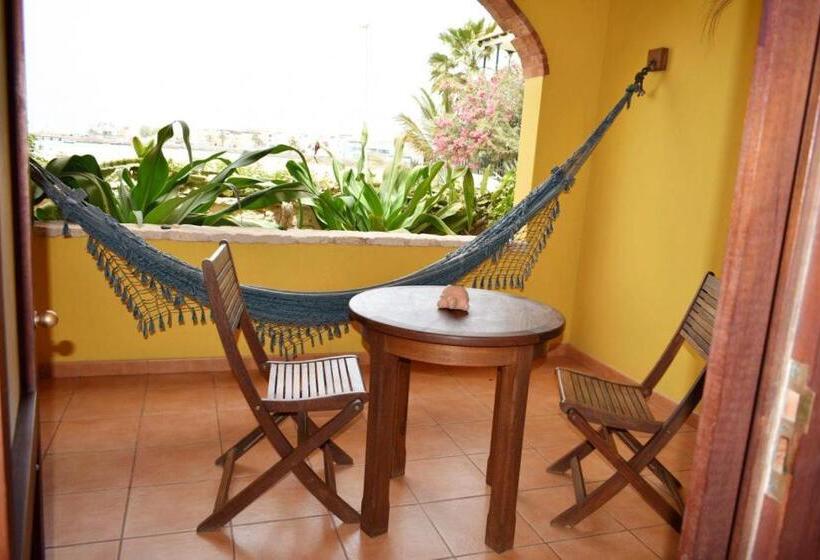 اتاق استاندارد با بالکن و چشم‌انداز دریا, Guest House Orquidea