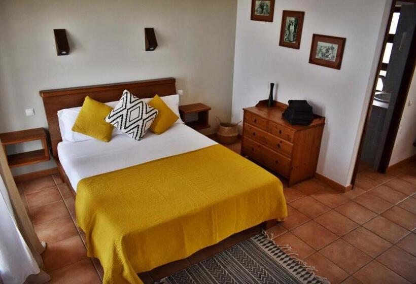 سوییت جونیور با چشم‌انداز دریا, Guest House Orquidea