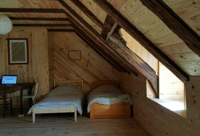 Семейный Номер, Relais Des Castors