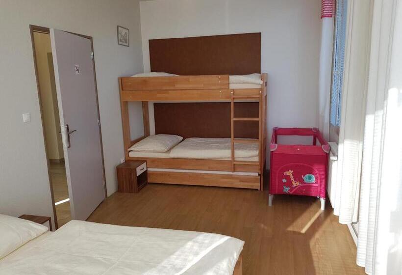 Апартаменты 1 Спальня Нижний Этаж, Country House Reem