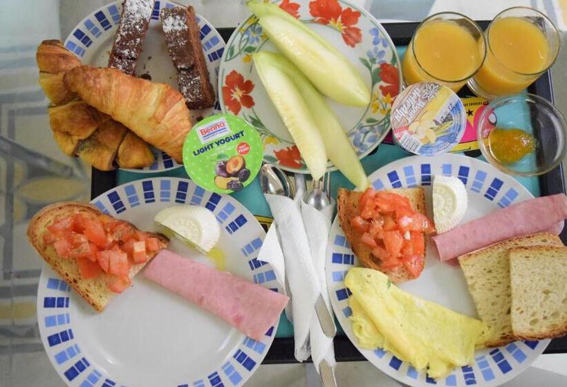 اتاق استاندارد با بالکن, Maria Townhouse Heart Of Victoria B&b