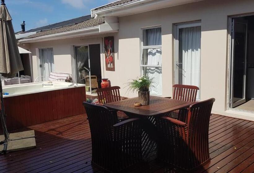 プールビュースイート, Walmer Heights Guest House