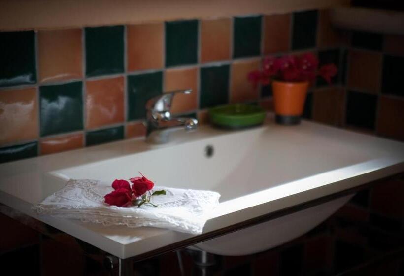 Апартаменты 2 Спальни, B&b Lucamaria