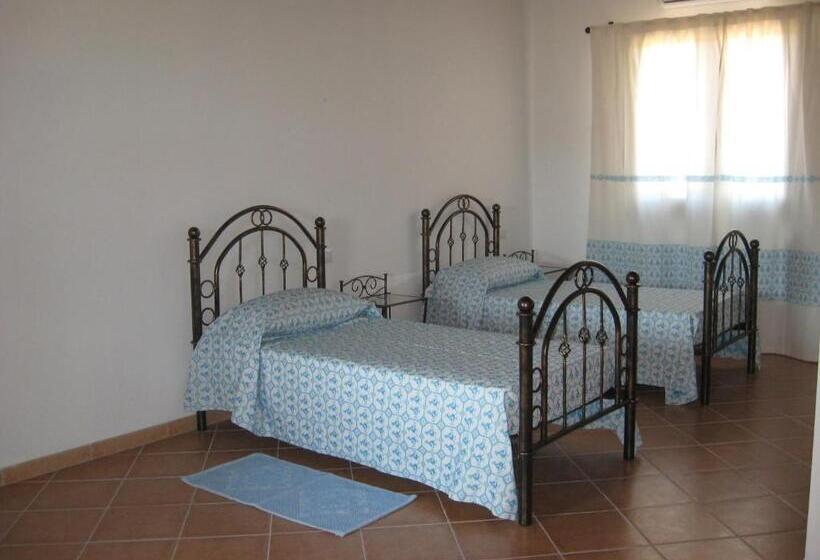 Номер Стандарт, Agriturismo Is Solinas