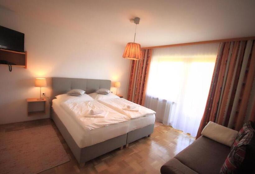 Номер Стандарт Вид на Горы, Pension Eichenhof