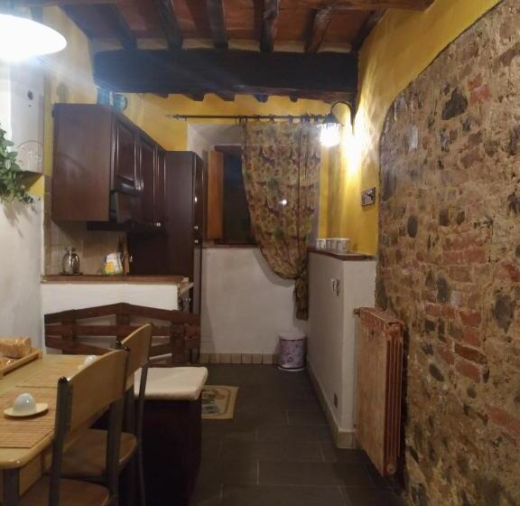 آپارتمان 1 خوابه, Appartamento Crete Senesi