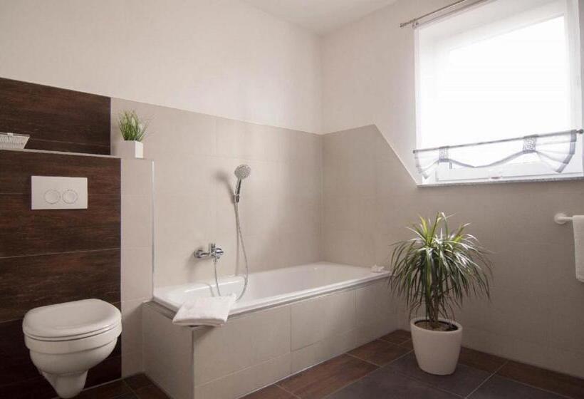 דירה בת חדר שינה 1 עם מרפסת, Komfortable Apartment Wohnung