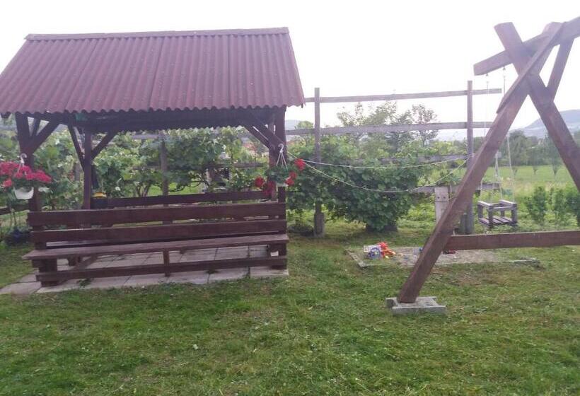 Дом 1 Спальня, Maksai Vendégház