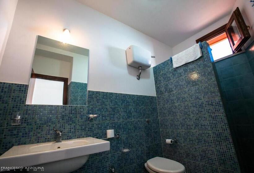 基本三人间, B&b Baglio Maragani
