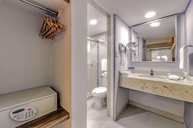 Номер Стандарт Вид на Бассейн, Aqualux Hotel Spa Suite & Terme